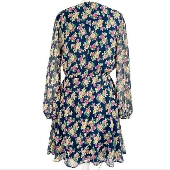 Floral long sleeves front cut Accent dress - Picture 3 of 5